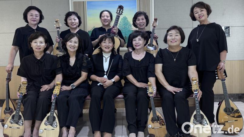 Das Benissimo Mandolin Ensemble aus Südkorea tritt in Grafenwöhr auf. Bild: Florin Alexandru
