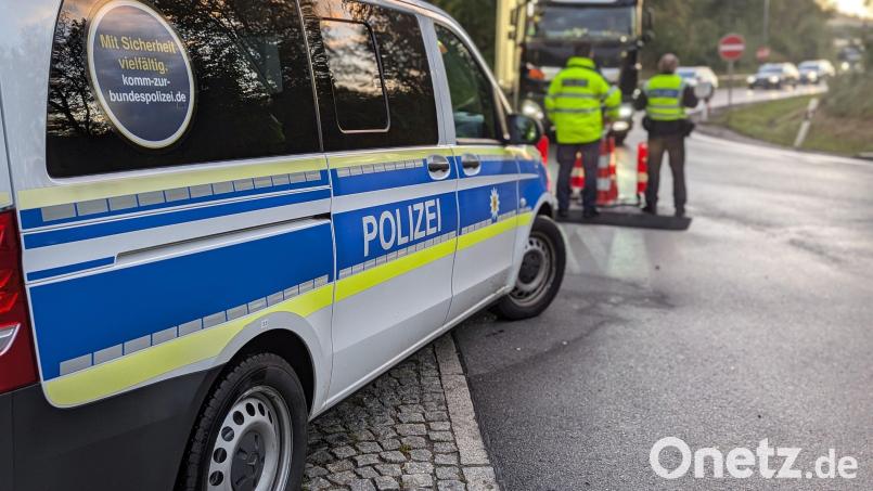 Eine Dreiergruppe wurde bei einer Grenzkontrolle in Waidhaus gestoppt und zurückgewiesen. Symbolbild: Bundespolizei