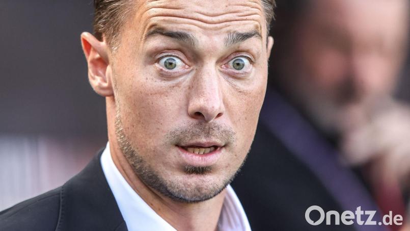Newcastles deutscher Coach Matthias Jaissle war mit dem späten Elfmeterpfiff für Liverpool überhaupt nicht einverstanden. Bild: Alfie Cosgrove/News Images via ZUMA Press Wire/dpa