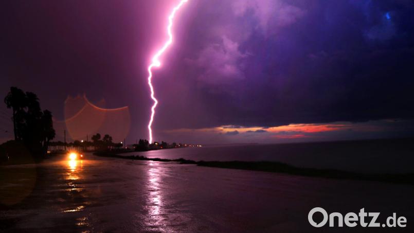 In keinem Bundesstaat der USA blitzt es öfter als in Florida. (Archivbild) Bild: picture alliance / Douglas R. Clifford/Tampa Bay Times via ZUMA Wire/dpa