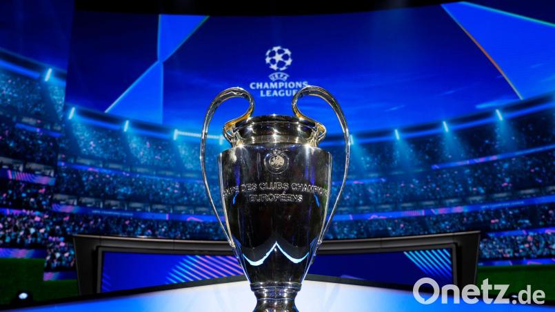 Diesen Pokal wollen die Bayern gewinnen. (Archivbild) Bild: Gregorio Borgia/AP/dpa