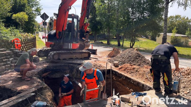 Ursulapoppenricht hatte nach einem Wasserrohrbruch in der Nacht zum Donnerstag kein Trinkwasser. Inzwischen ist der Schaden repariert. Bild: Marianne Moosburger