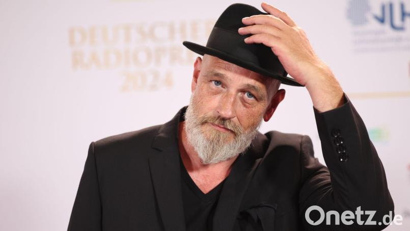 Torsten Sträter nach Tumordiagnose: „Ich mache Dinge jetzt sofort, die ich früher gern verzögert habe.“ (Archivbild) Bild: Christian Charisius/dpa