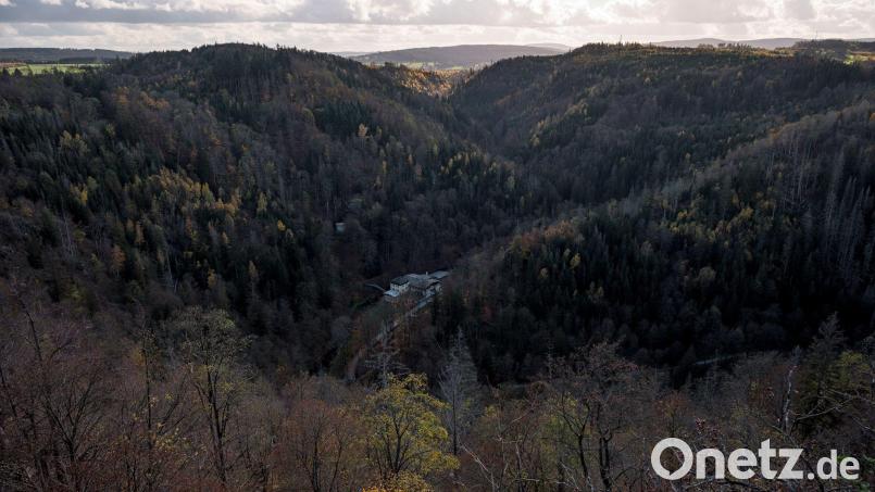 Blick in das Höllental, über das die Höllentalbrücke gebaut werden soll. Bild: Daniel Vogl/dpa