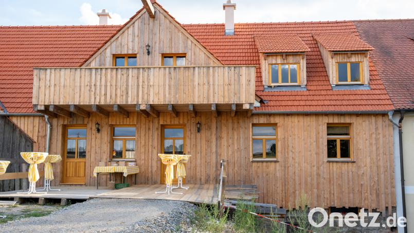 Die Uchamühle wird schon in wenigen Wochen ein Ziel für Urlauber sein. Eine der drei neuen Ferienwohnungen ist barrierefrei. Bild: Franka Eichl