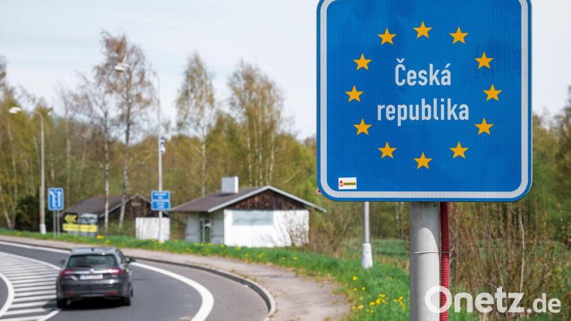 Der Landkreis Wunsiedel im Fichtelgebirge grenzt direkt an Tschechien. (Symbolbild) Bild: Daniel Vogl/dpa/Daniel Vogl