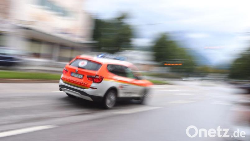 Sieben Menschen mussten ins Krankenhaus gebracht werden. (Symbolbild) Bild: Karl-Josef Hildenbrand/dpa