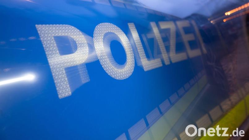 Bei einem Unfall in der Frauenrichterstraße in Weiden wurden laut Polizei zwei 16-Jährige leicht verletzt. Symbolbild: Marijan Murat/dpa