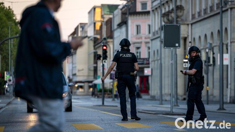 Die Polizei bittet darum, Video- und Bildmaterial an den Instagram-Kanal der Kantonspolizei Aargau zu senden. Bild: Michael Buholzer/KEYSTONE/dpa