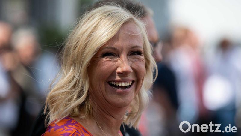 Kiewel moderiert seit vielen Jahren den „ZDF-Fernsehgarten“ (Archivbild) Bild: Hannes P Albert/dpa