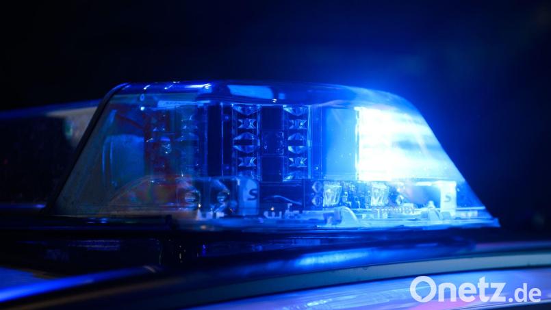 Die Polizei war mit zahlreichen Kräften im Einsatz. (Symbolbild) Bild: Julian Stratenschulte/dpa