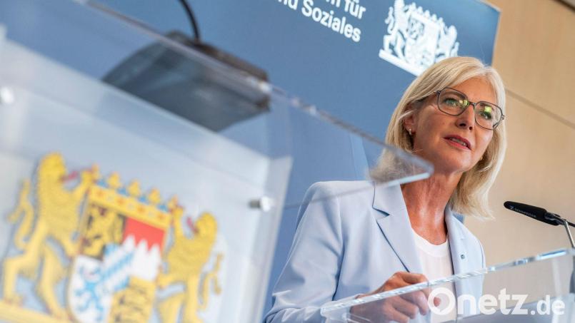 Die Sozialministerin sieht Bayern zum Start des neuen Kita- und des neuen Schuljahres gut gerüstet. Bild: Peter Kneffel/dpa