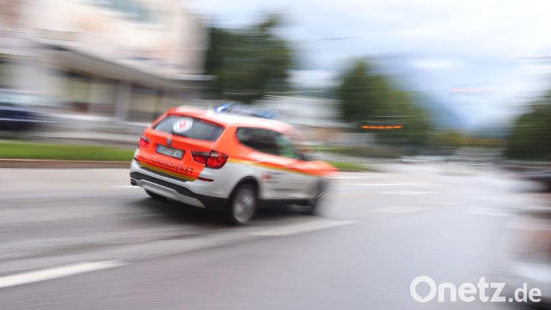 Mehrere Menschen wurden mit Verbrennungen in Krankenhäuser gebracht. (Symbolbild) Bild: Karl-Josef Hildenbrand/dpa