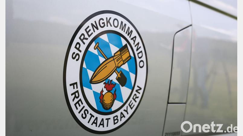 Das Sprengkommando stellte den Blindgänger sicher. (Archivbild) Bild: Daniel Löb/dpa
