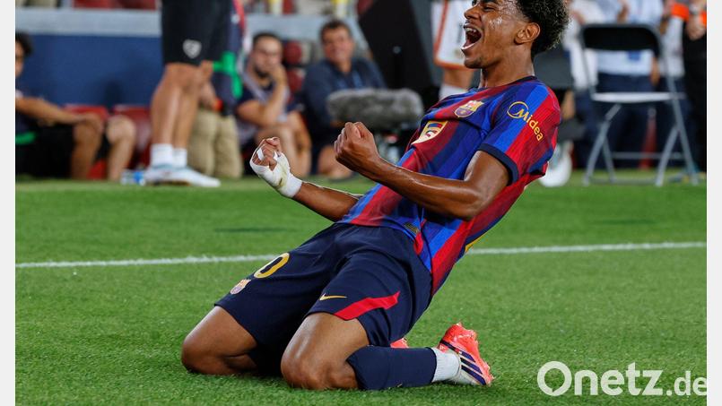 Grund zum Jubeln auch für den jungen Superstar. Bild: Joan Monfort/AP/dpa