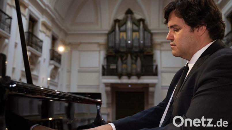 Der spanische Pianist Tito García González kommt für ein Sonderkonzert vor den Max-Reger-Tagen nach Weiden. Besucher können sich auf klassische Stücke und moderne Kompositionen freuen. Bild: José Cabrerizo Rico