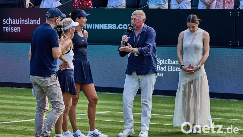 Beim Abschiedsspiel von Angelique Kerber (Zweite von links) stand auch Boris Becker auf dem Platz. (Archivbild) Bild: Mathias Schulz/dpa