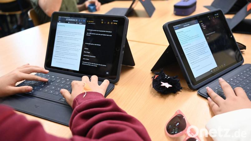 Laut Umfrage nutzen fast alle älteren Schüler KI-Tools. Symbolbild: Carmen Jaspersen/dpa