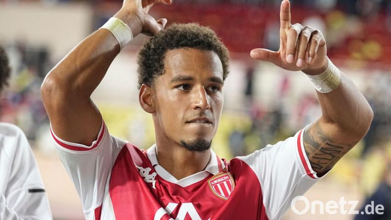 Thilo Kehrer spielt künftig für Ajax Amsterdam. (Archivbild) Bild: Laurent Cipriani/AP/dpa