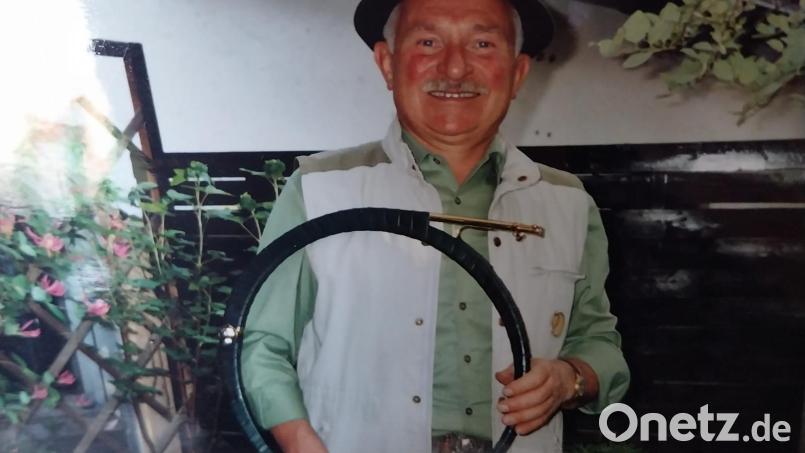 Peter Grünthaler ist Bläser und Jäger aus Leidenschaft - jetzt ist er mit 85 Jahren, nach 62 Jahren Aktivität in der Bläsergruppe, in den Ruhestand getreten. Bild: Joachim Gebhardt