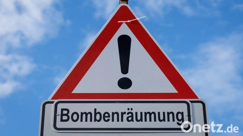 Eine Splitterbombe aus dem Zweiten Weltkrieg soll entschärft werden. (Symbolbild) Bild: Friso Gentsch/dpa