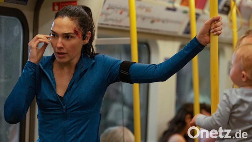 Die Anwältin Maia Marten, gespielt von Gal Gadot, muss in „The Runner“ ihren entführten Sohn retten. Bild: MGM Studios/Amazon/dpa