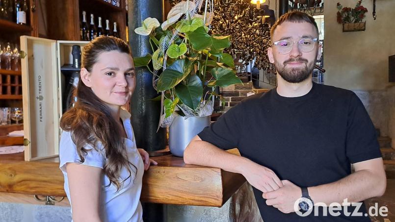 Liliya Shelehey und Davyd Chapinskyy sind die neuen Pächter des Gasthauses "Museo" in Fichtelberg. Bild: Gisela Kuhbandner