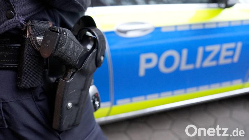 Die Polizei nahm im Rahmen der Ermittlungen einen 16-Jährigen fest, der verdächtigt wird, eine 14-Jährige vergewaltigt zu haben. (Symbolbild) Bild: Marcus Brandt/dpa