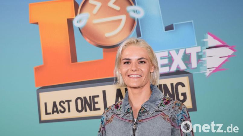 Hazel Brugger moderiert den Comedy-Ableger „LOL Next“. Archivbild: Soeren Stache/dpa