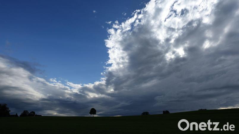 Wolken ziehen auf in Bayern. (Archivbild) Bild: Karl-Josef Hildenbrand/dpa
