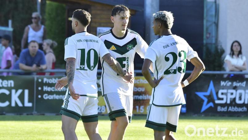 Für die Ammerthaler Spieler (von links Lucas Markert, Nicolas Wolf und Manuel Mutove) muss es gegen Aschaffenburg darum gehen, alle drei Punkte einzufahren. Bild: Hubert Ziegler