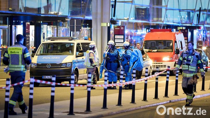 Nach dem Gefahrgutalarm am BER ist Terminal 1 wieder freigegeben. Bild: Michael Ukas/dpa