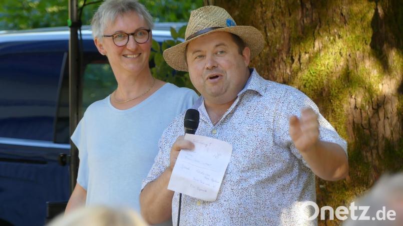 Katrin und Rainer Mayer spenden 3000 Euro aus einer Geburtstagsaktion. Bild: Familie Mayer