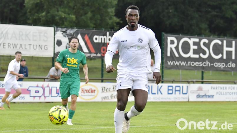 Jeanpaul Ajala-Alexis traf zum 1:1 für die DJK Gebenbach. Bild: Hubert Ziegler