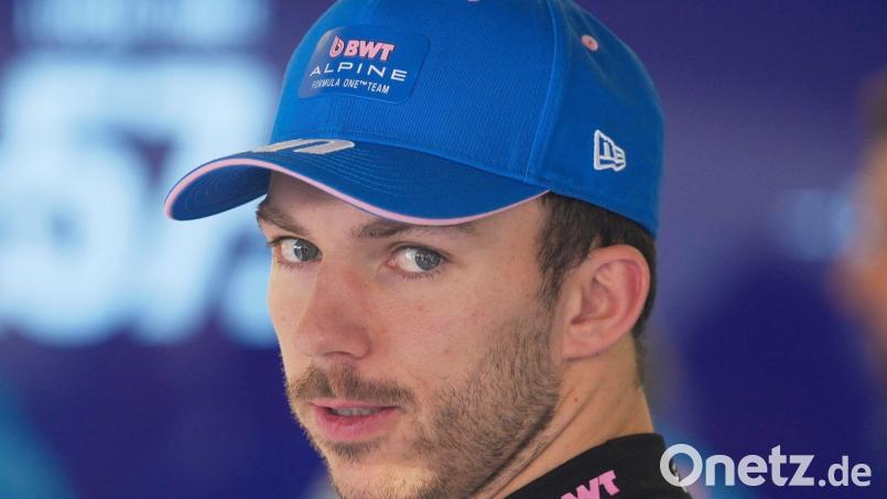 Pierry Gasly muss seinen Monaco-Pokal wieder abgeben. (Archivbild) Bild: Altaf Qadri/AP/dpa
