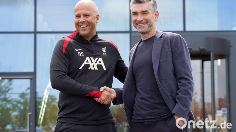 Nun ist auch der Sportdirektor Geschichte in Liverpool: Richard Hughes mit Ex-Trainer Arne Slot Bild: Peter Byrne/PA/AP/dpa