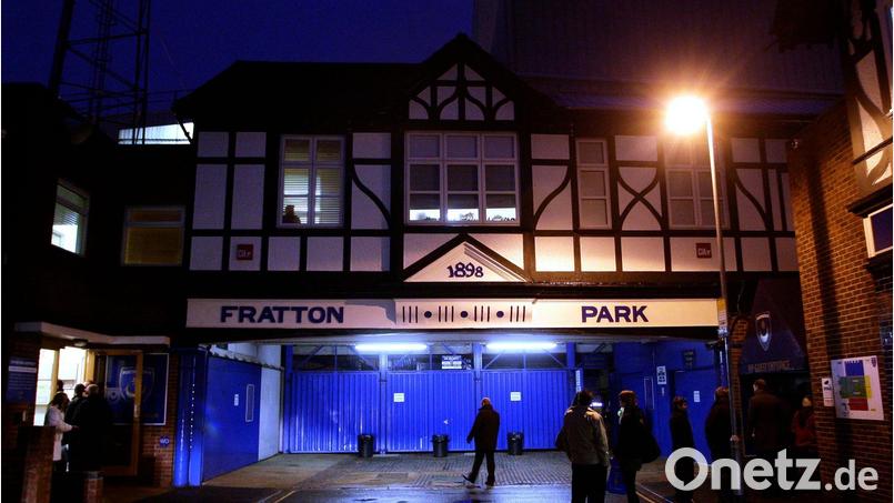 Im Stadion Fratton Park kam es beim Spiel zwischen dem FC Portsmouth und Cardiff City zu turbulenten Szenen. (Archivbild) Bild: picture alliance / dpa