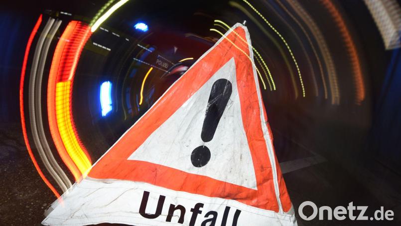 Unfallflucht in Amberg: Eine 26-Jährige stürzte mit ihrem E-Scooter und wurde leicht verletzt, nachdem ein Mini abgebogen sein soll. Symbolbild: Stephan Huber