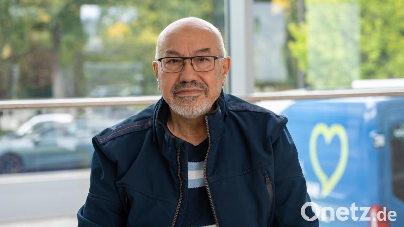 Mohammed El Moghrabi kam im Jahr 1985 als palästinensischer Geflüchteter mit zwei Kindern und seiner Ehefrau aus dem Libanon über die damalige DDR nach Weiden. Die Familie hat hier ein Zuhause gefunden und lebt bis heute gerne in der Stadt. Bild: Franka Eichl