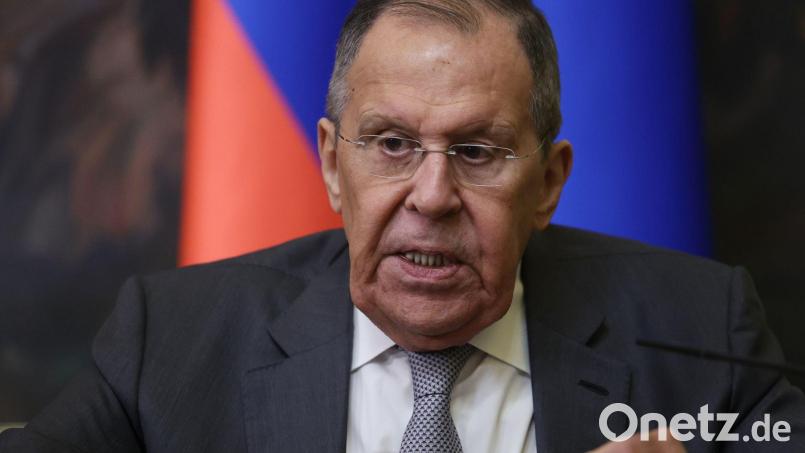 Russlands Außenminister Lawrow ist für harte Worte bekannt. (Archivbild) Bild: Sergei Ilnitsky/Pool EPA via AP/dpa