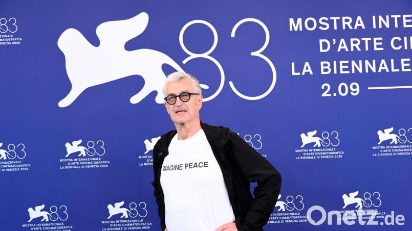 Wenders stellt in Venedig seine neue Doku vor. Bild: Alberto Terenghi/Pool  Even/IPA via ZUMA Press/dpa