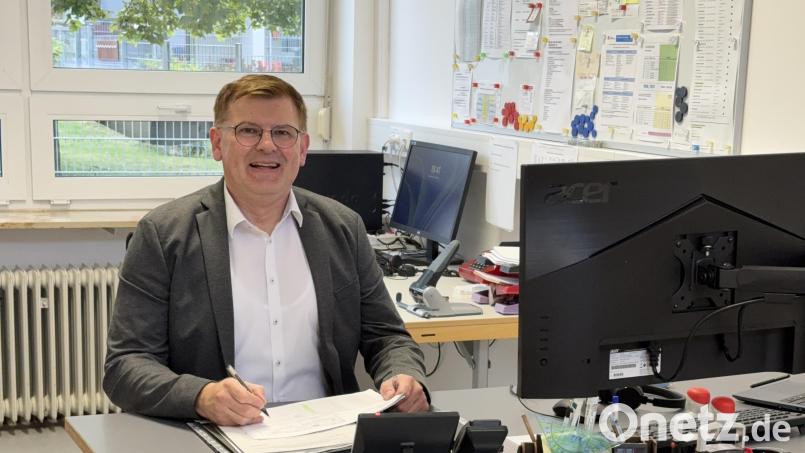 Holger Popp ist der neue Schulleiter der Grund- und Mittelschule Windischeschenbach. Ihn erwartet nicht zuletzt aufgrund des laufenden Neubaus der Schule eine spannende Zeit. Bild: Holger Popp