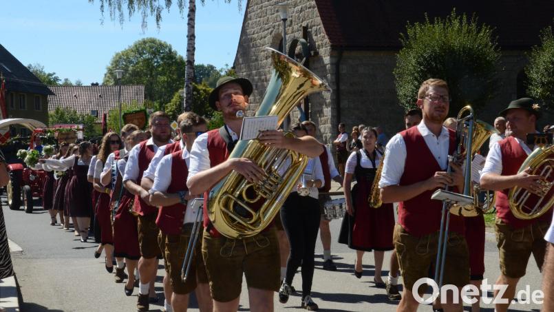 Musikalisch setzte die Jugendkapelle Roggenstein ein Ausrufezeichen. Bild: Elisabeth Dobmayer