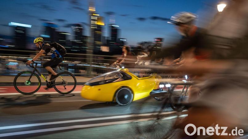 In den Großstädten liegen Fahrräder weiter im Trend. (Archivbild) Bild: Frank Rumpenhorst/dpa