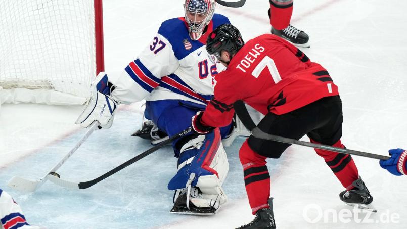 Die Neuauflage des Eishockey-Olympiafinales findet im kommenden Jahr in Düsseldorf statt. (Archivbild) Bild: Carolyn Kaster/AP/dpa