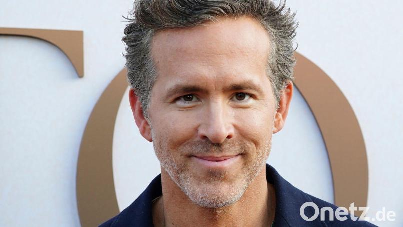 Hollywood-Star Ryan Reynolds („Deadpool“) steht eigenen Angaben zufolge nicht gerne an seinem Geburtstag im Mittelpunkt. (Archivbild) Bild: Jordan Strauss/Invision/AP/dpa