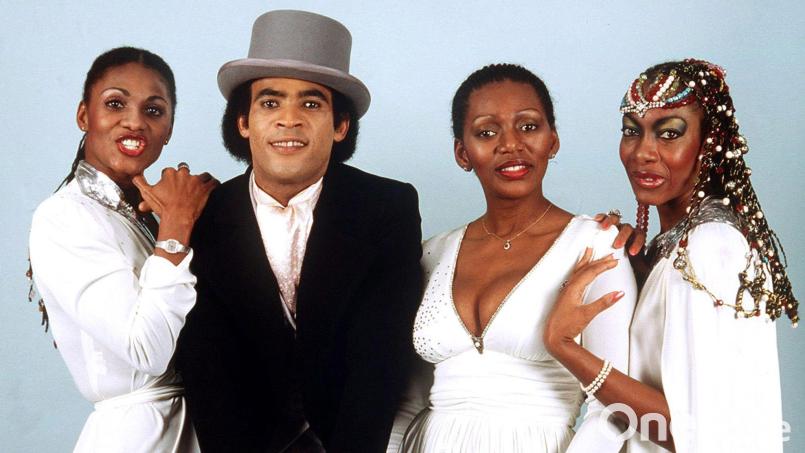 Boney M. 1981 (v.l.): Marcia Barrett, Bobby Farrell, Liz Mitchell und Maizie Williams. (Archivbild) Bild: Martin Athenstädt/dpa