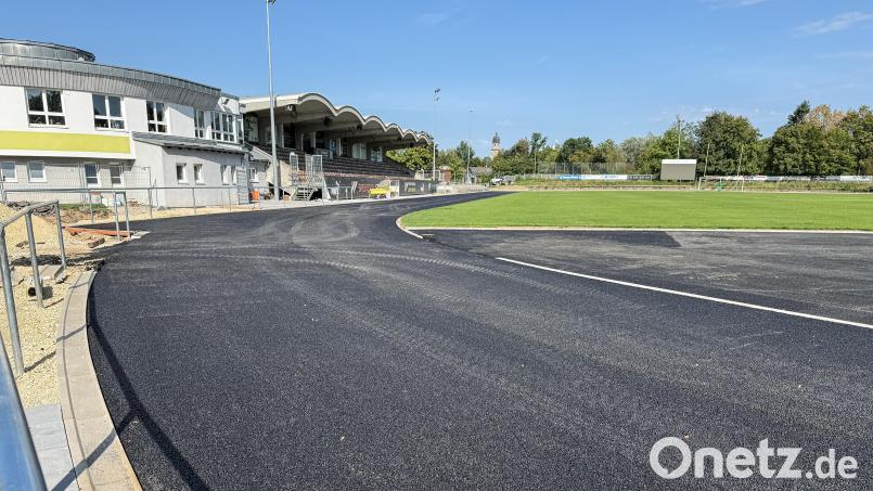 Im Stadion am Schanzl sieht es gerade fast so aus wie am Hockenheimring. Bild: Petra Hartl