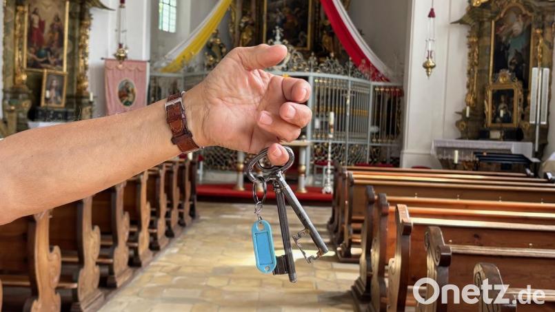 Die Schlüssel für die Annabergkirche. Das Gotteshaus wird an 365 Tagen im Jahr morgens auf- und abends wieder zugesperrt. Bild: Kristina Sandig
