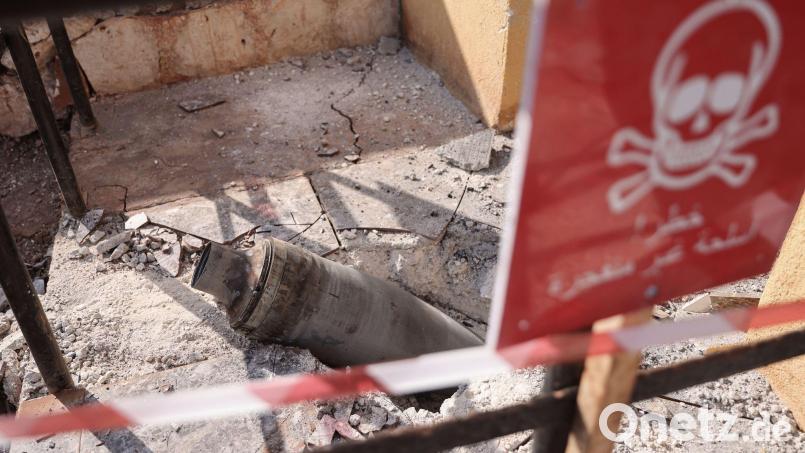 Streubomben können noch Jahre nach dem Abwurf Menschen in den Tod reißen. (Archivbild) Bild: Anas Alkharboutli/dpa